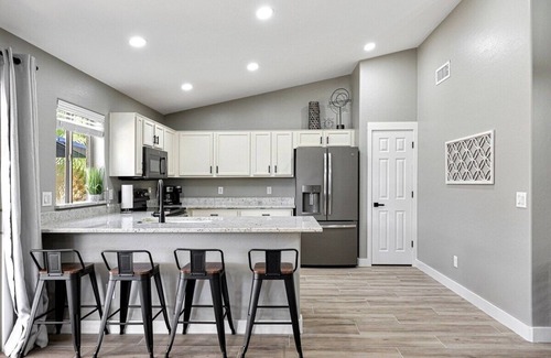 Legacy Parc House | Surprise Vista Pool Paradise-Spring Training&more!
