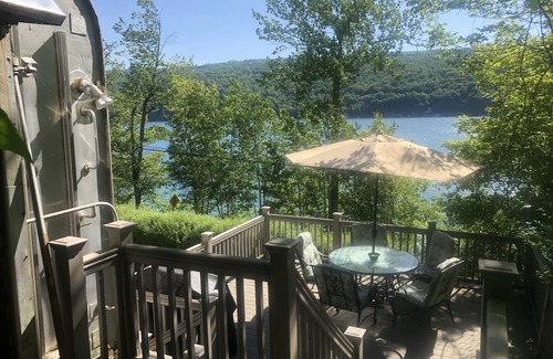 Town of Sempronius Cabin | Surprisingly spacious Historic Railcar on Beautiful Skaneateles Lake