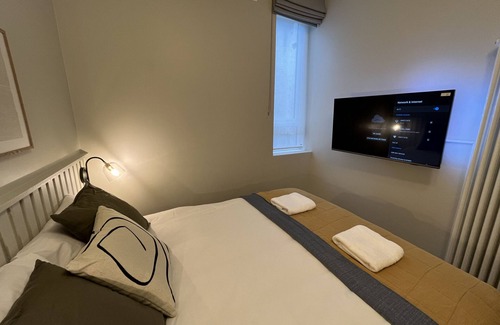 Temple Bar Apartment | Sutcliffe House 6