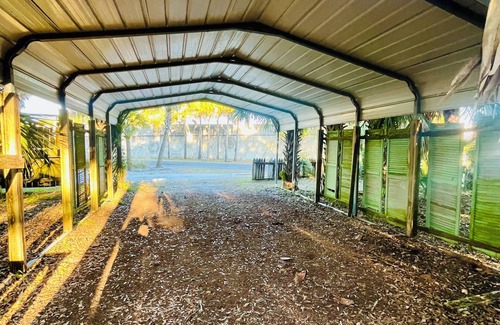 Historic Downtown Apalachicola Cottage | Sutton Place: Downtown Apalachicola Cottage