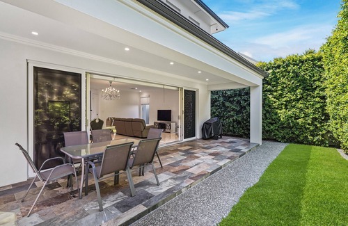 West Beach House | Swainson on Fawnbrake