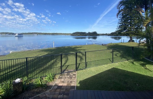 Marks Point Cottage | Swan Bay Hideaway Cottage at Marks Point