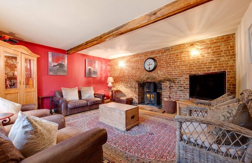 Wangford House | Swan House - Four Bedroom Chalet, Sleeps 9