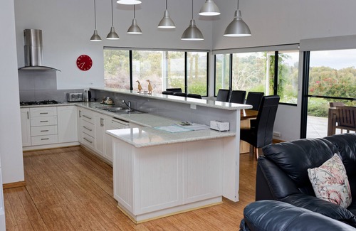 Baskerville House | Swan Valley Heights Merino Manor