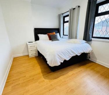 Harborne House | Swanky2bedRetreatNearHarborne