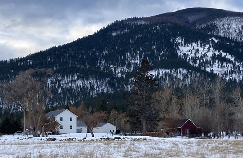 Florence House | Sweeney Creek Farmhouse Lodge