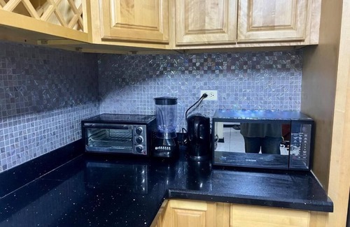 Eden Gardens Apartment | Sweet Kensville: Spacious 3Bedroom Getaway–Central and Relaxing in New Kingston