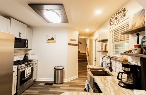 Eclectic Cabin | Sweet Retreat Cabin on 2acres of woods, 2miles from Lake Martin, pet friendly