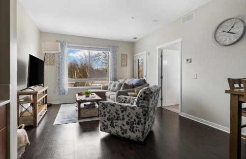 Traverse City Apartment | Sweet Tart Spot - Cozy TC Condo - Pet Friendly
