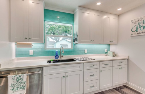 Northeast Pensacola House | Swim, Golf & Relax! 'Kokomo on the Emerald Coast'