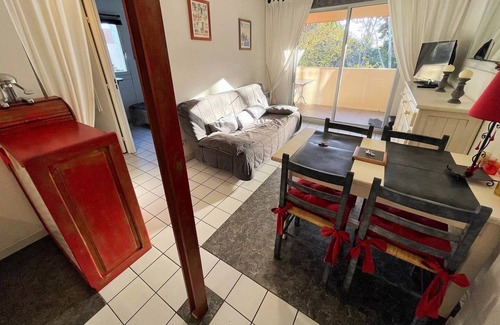Tamaris Apartment | Swimming pool, barbecue, beach