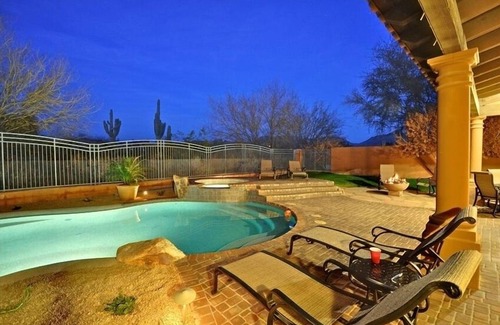 Talon Retreat House | 'SWINGING BRIDGE' Gated, Golf Course Home.