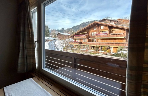 Saanen Apartment | Swiss Alps Delight-Cozy High Style Luxurious Flat