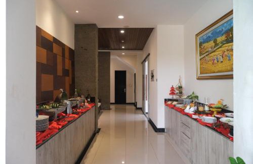 Sunset Road Apartment | Swiss-Belcourt Sunset