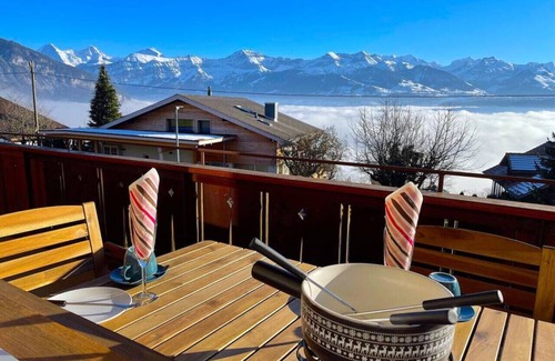 Goldiwil Apartment | SwissHut Stunning Views Alps & Lake - Chalet Aeschlen