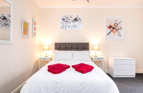 Bootham House | Sycamore Cottage York, dog friendly, close to the river