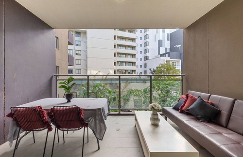 Wolli Creek Apartment | Sydney Airport Apartments