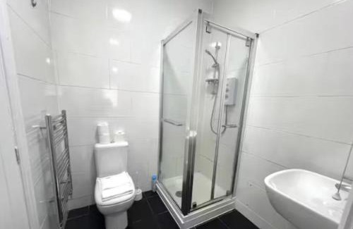 Leicester Apartment | Syster Properties Leicester LE3 Stay with Free Parking Peaceful Area at Sangha walk