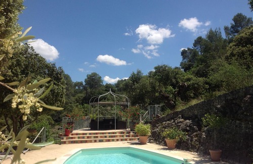 Esparron-de-Verdon Apartment | T1 charming classified * on the ground floor of villa with garden and swimming pool, private lake access