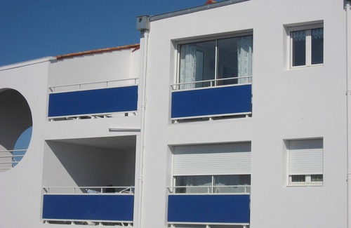 La Cotiniere Apartment | T2 apartment in a residence with pool and sea view