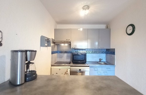Miramar Apartment | T2 cabin 40 m² 5 persons Air-conditioned, Wifi, Netflix, 400m beach, parking