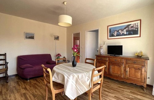 Cambo-les-Bains Apartment | T2 calme avec terrasse, parking privatif, cuisine équipée, centre de Cambo-les-Bains - FR-1-495-112