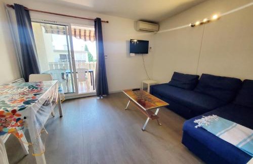 Les Sablettes Apartment | T2 climatisé dans résidence avec piscine, tout à pied