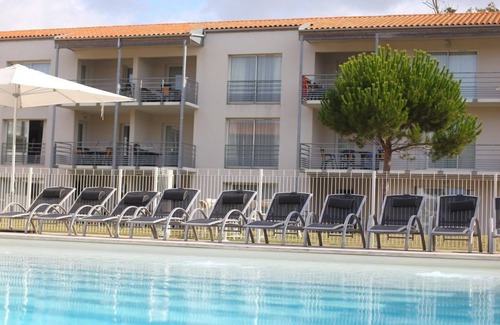 Lagord Condo | T2 cosy au calme | Centre bien-être & piscine