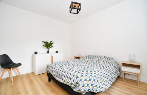 Aix-les-Bains Apartment | T2 Cosy en centre-ville proche du lac avec balcon