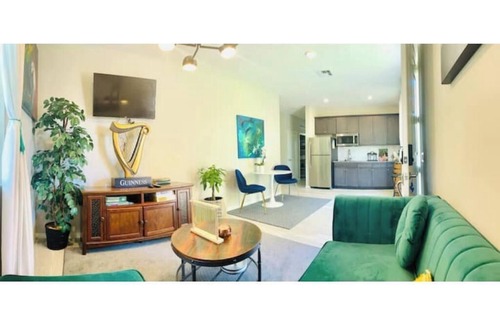 Temecula House | Ta Ta Darling: Lake & Winery Escape nStylish Stay Near Temecula’s Best!