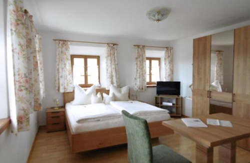 Rohrdorf House | Taffenreutherhof