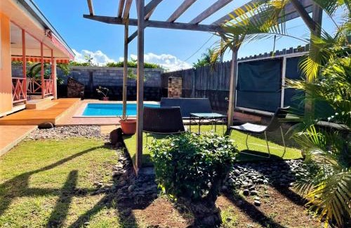 Faaa House | TAHITI - Fare Vairai Pool