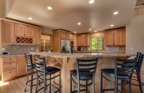 Pioneer Trail House | Tahoe at its finest, AC, EV charger, guests love it! Impeccably maintained