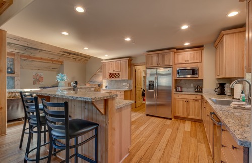 Pioneer Trail House | Tahoe at its finest, AC, EV charger, guests love it! Impeccably maintained