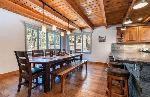 Carnelian Woods House | Tahoe Dreamer - Newly Remodeled 4BR