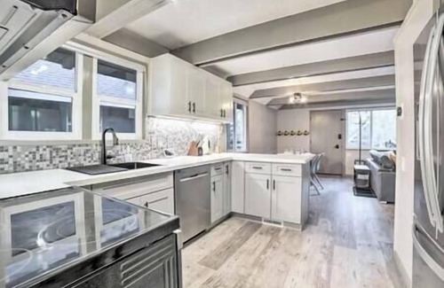 Incline Village Cabin | Tahoe Time Cabin w/King Bed, Modern Tahoe Cabin w/King Bed Suite & Level 1 EV Charging