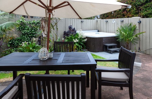 Takapuna House | Takapuna with own beach access