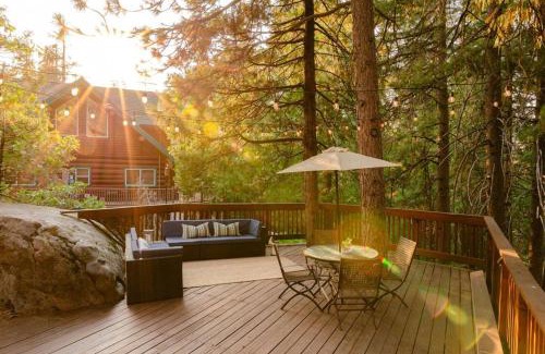 Sierra Cedars House | Tallwood Cabin A Treetop Mountain Retreat