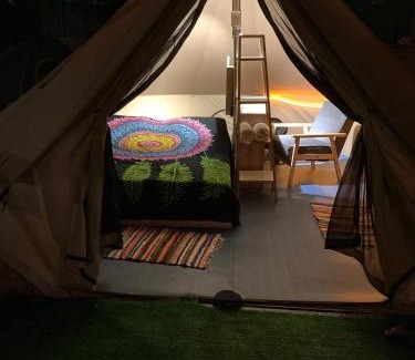 Tamarindo Hostel | TamaHostel & Glamping