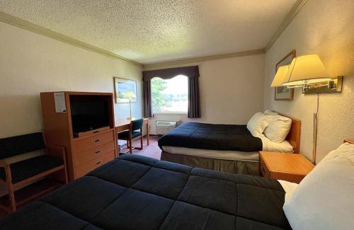 Rocky Mountain House Hotel | Tamarack Inn