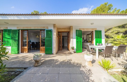Alcudia Ski Chalet | TAMARELLS House only 100m from the beach of Alcudia