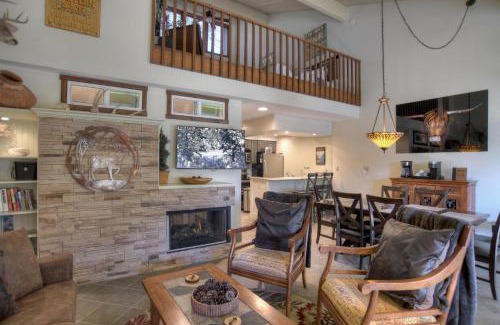 Purgatory House | Tamarron Pinecone - 810