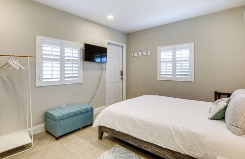 Riverside Heights Apartment | Tampa Studio w/ Free WiFi: 4 Mi to Downtown