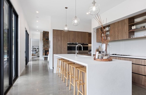 Merrijig House | Tanderra 180 - Meaning "Resting Place" - Sleeps 12