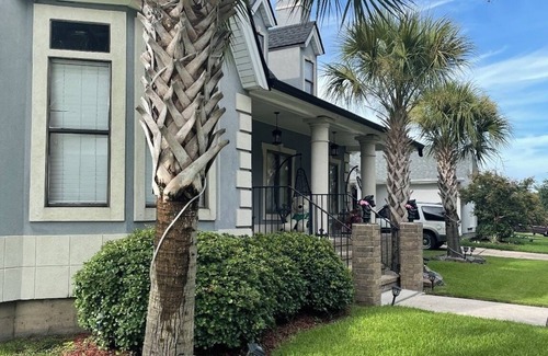 Read Boulevard East Apartment | Taste Of privacy