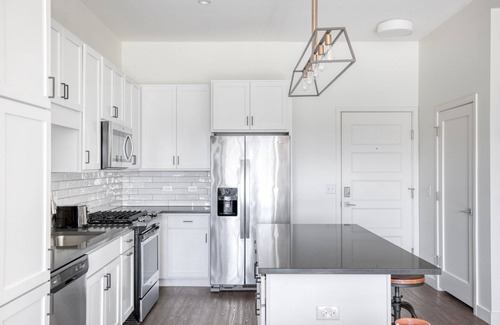 Elmhurst Apartment | Tasteful Elmhurst 1BR w/Lounge, Pool & Gym nr Metra, by Blueground
