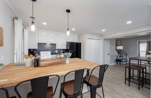 Pelham House | Tastefully designed 4-Bedroom Townhome! Open Concept