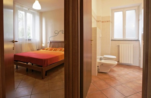 Tronzano Lago Maggiore Apartment | Tastefully furnished 2-room apartment with sea garden and beach