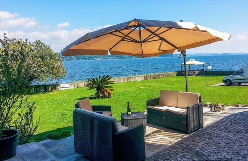 Verbania Apartment | Tastefully furnished 3-room apartment in a well maintained villa with private lake access