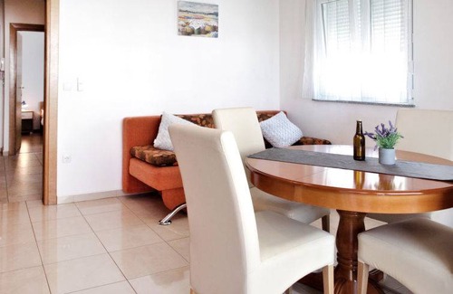 Ugljan Apartment | Tatjana